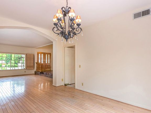 4th image of 5506 Aura Ave