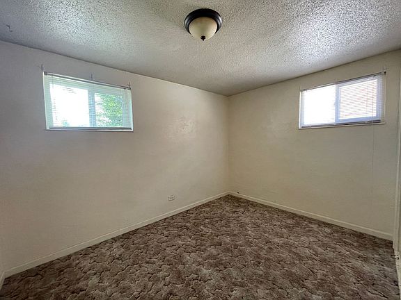 2nd image of 1431 Hot Springs Ave APT C