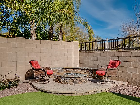 5th image of 2417 E Charlene Pl