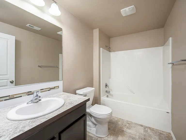 629 S Lakeland Dr — Photo 18