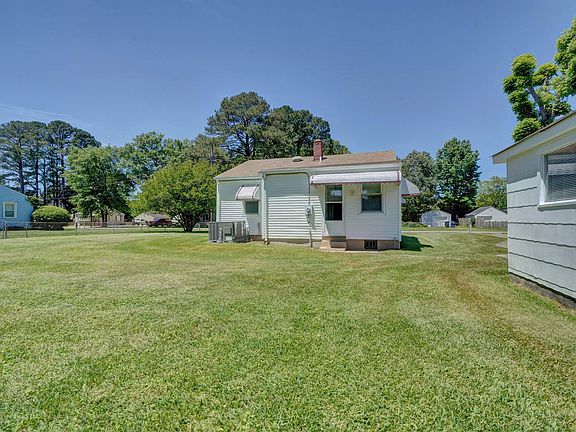 4th image of 502 Biltmore Pl