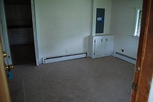 4th image of 233 E High St