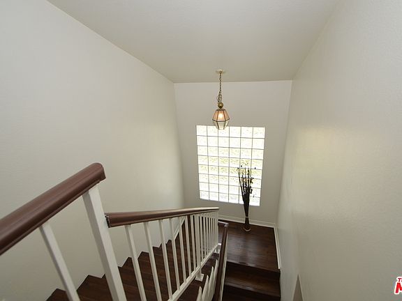 5th image of 14506 S Berendo Ave APT D