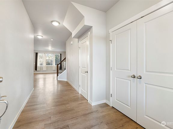 4th image of 16217 76th Avenue Ct E