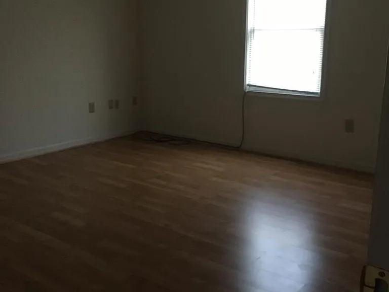 205 Hailey Ln #I8 — Photo 4