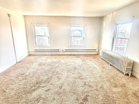 4th image of 408 Hand Ave Floor 3