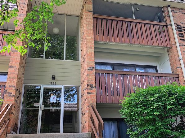 1225 S Maple Rd APT 105