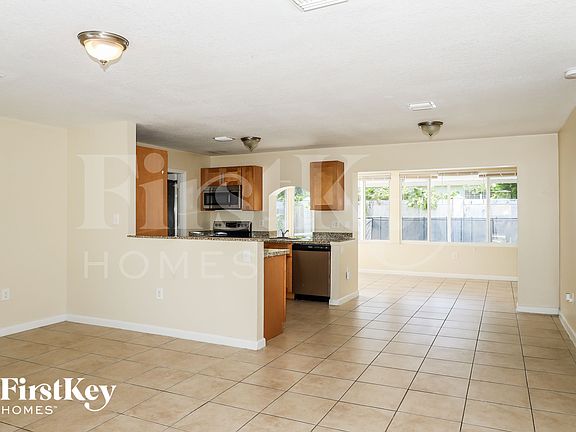 4th image of 7461 NW 23rd St