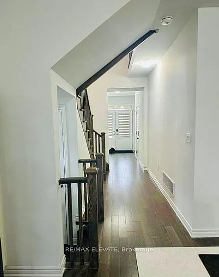 5 bed, $3,750 — Photo 2