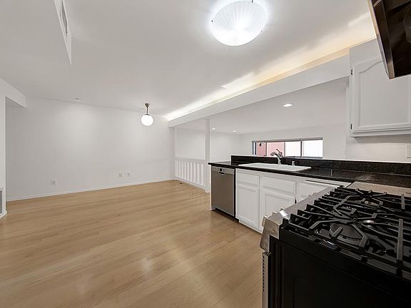 4th image of 4111 Tujunga Ave APT 20