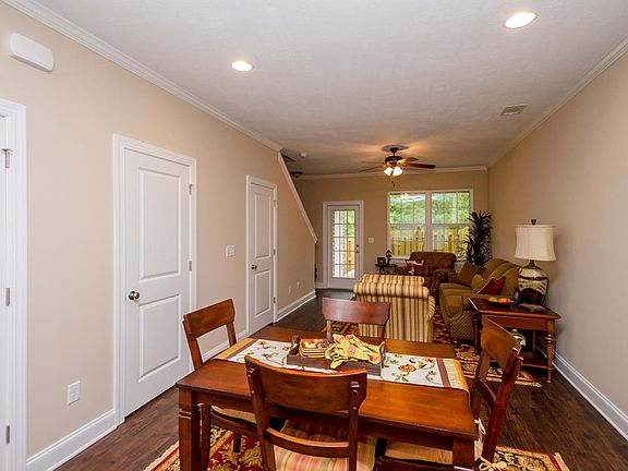 5th image of 693 Red Cedar Ct #32C