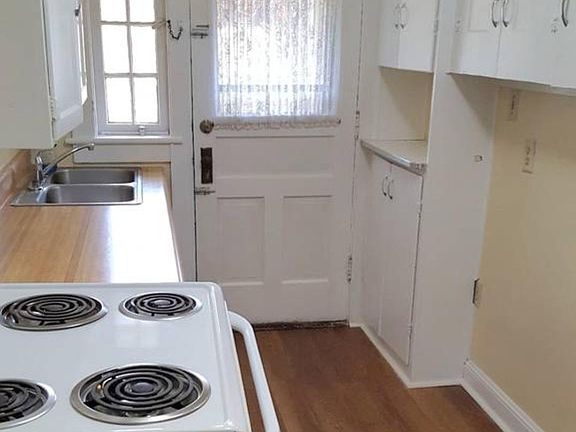 5th image of 3034 Neil Ave