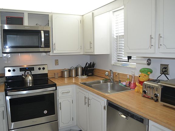 Home For Sale In Sandalfoot