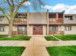 9147 S Roberts Rd APT 201, Hickory Hills, IL 60457