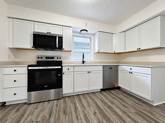 5th image of 2228 Lyon St