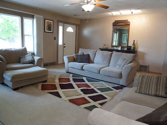 5th image of 4017 N Dayton Ave