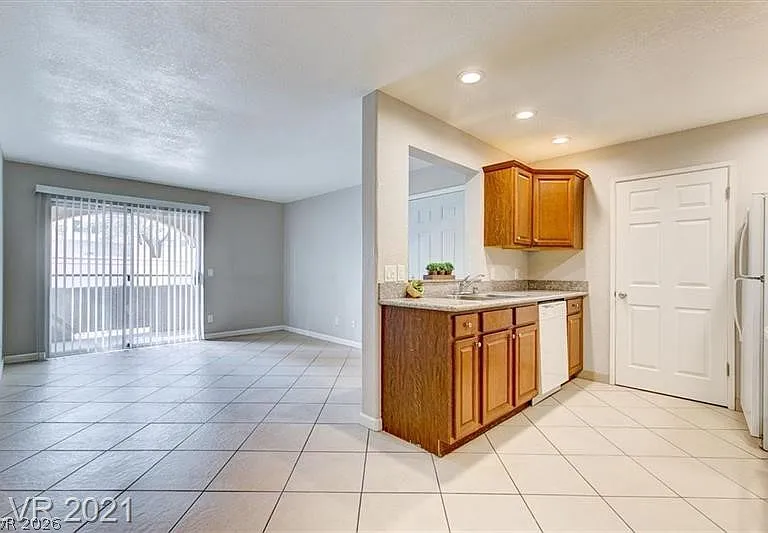 221 Mission Newport Ln #108 — Photo 5