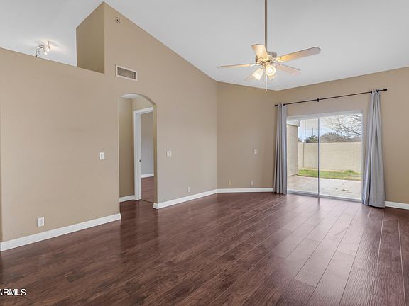 3rd image of 250 W JUNIPER Avenue #8
