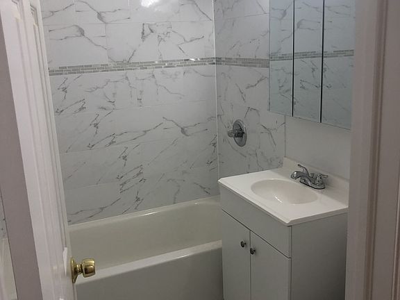 3rd image of 16 Waldron Ave APT 12B