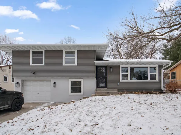 404 Haskell St E, West Saint Paul, MN 55118