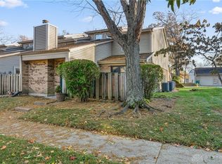 460 Jamestown Cir, Dayton, OH 45458