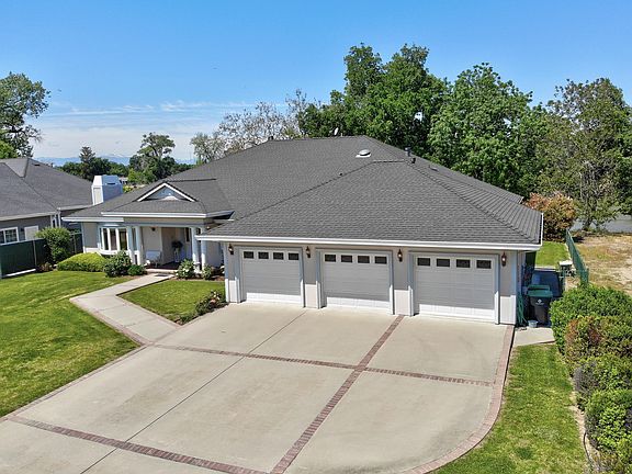 3rd image of 310 Agua Verdi Dr