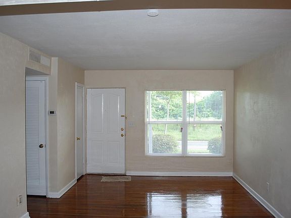 2nd image of 159 Lake Harriet Dr