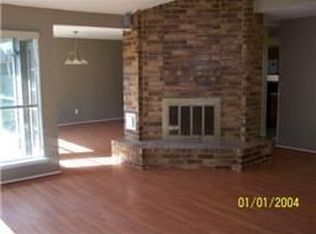 15419 Wildwood Glen Dr, Houston, TX 77083