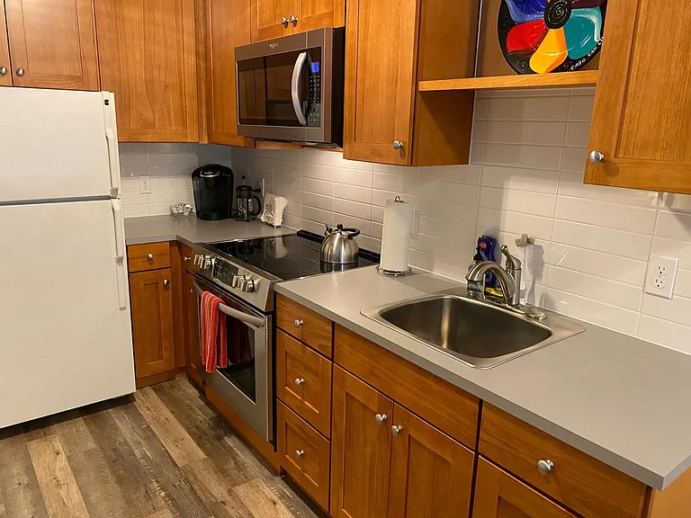 1818 Harvard Ave — Photo 5