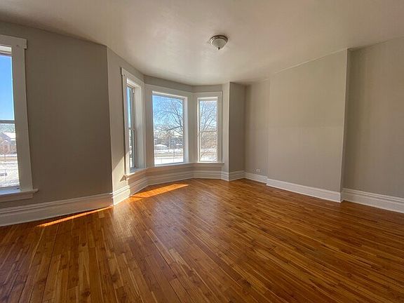 2nd image of 7220 S Wentworth Ave #3N