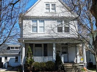 506 E Chestnut St, Bloomington, IL 61701