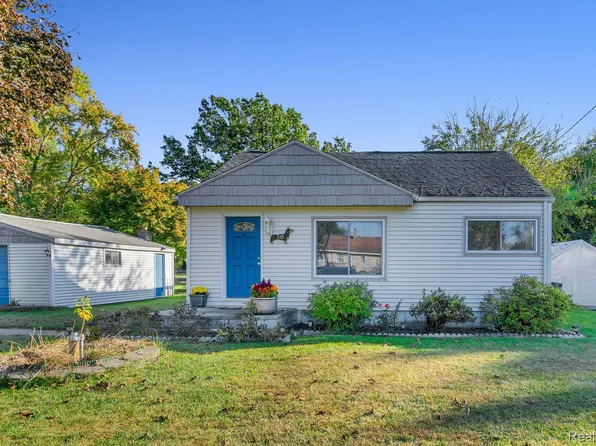 50 Viola Dr, Ortonville, MI 48462