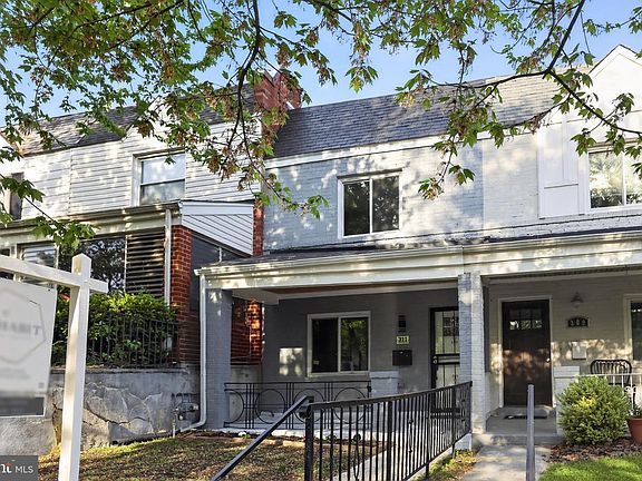 3rd image of 311 35th St NE