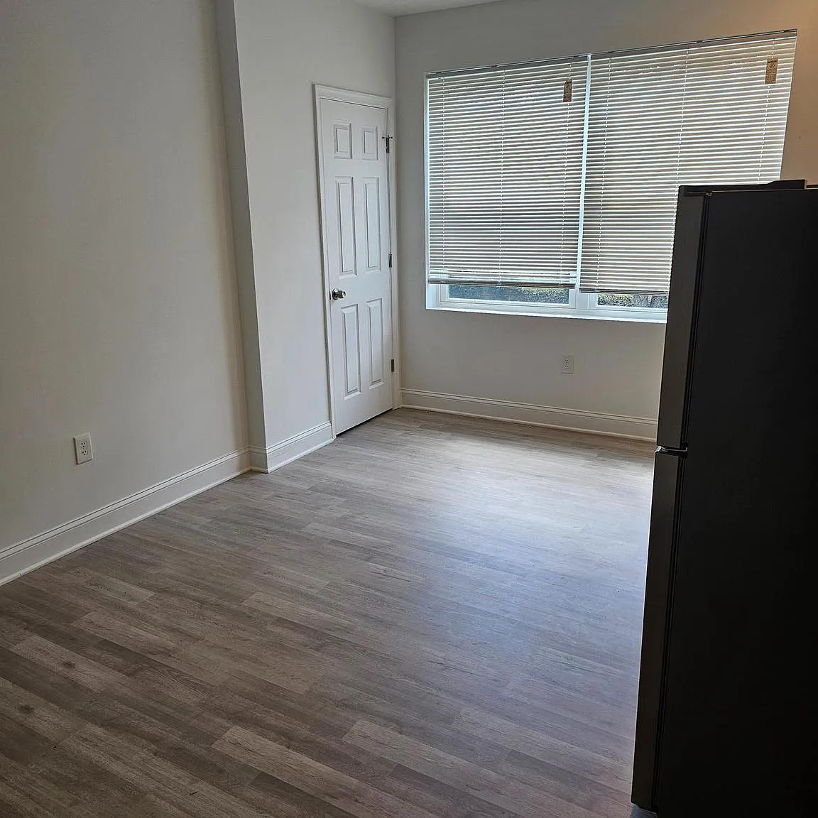2 bed, 852 sqft, $1,557 — Photo 4
