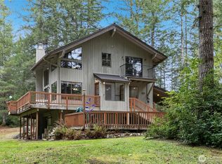 748 Raptor Ln NW, Seabeck, WA 98380