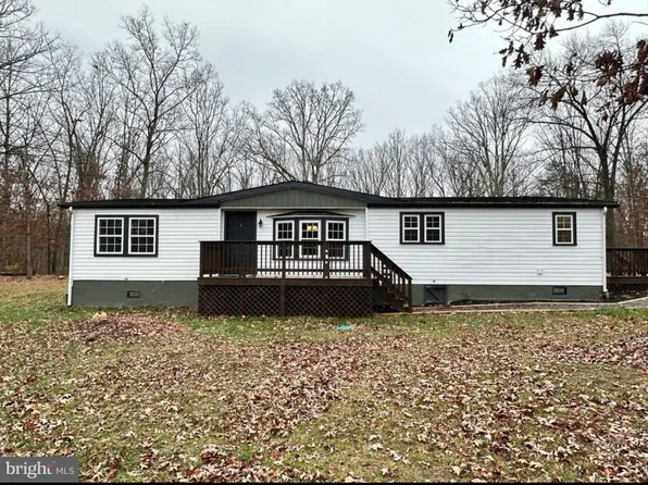 211 Haven Farms Cir, Petersburg, WV 26847