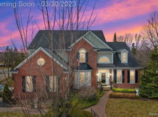 47225 Autumn Park Ct, Novi, MI 48374
