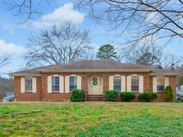 936 Sherry Cir, Hixson, TN 37343