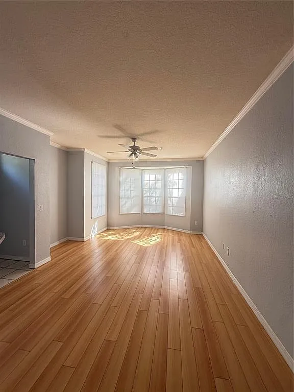 1 bed, 1.0 bath, 794 sqft, $1,300 — Photo 3