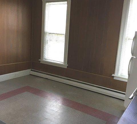 4th image of 281 Mansion St