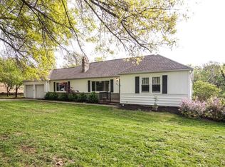 9815 Belleview Ave, Kansas City, MO 64114