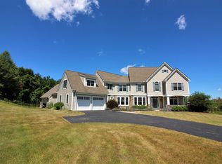 9 Holly Hl, Honeoye Falls, NY 14472