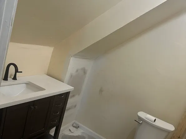 8701 Vineyard Ave #Up, Cleveland, OH 44105