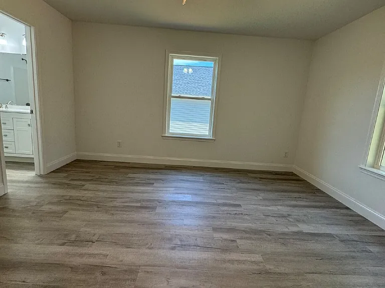 247 Quinn Hill Ln — Photo 8