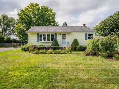 130 Sheehan Dr, Holyoke, MA, 01040