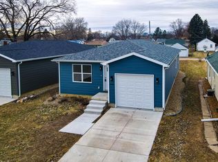 608 Wallgate Ave, Waterloo, IA 50701