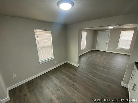 5th image of 5912 W 31st St #1/2