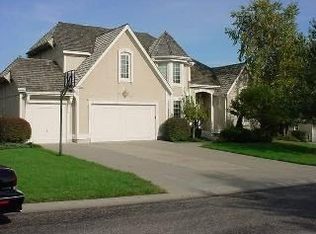 9200 W 140th St, Overland Park, KS 66221