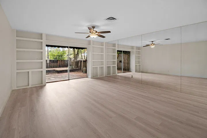 2 bed, 1055 sqft, $2,750 — Photo 1