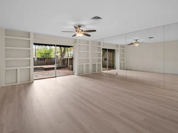 690 SE 23rd Ave, Pompano Beach, FL